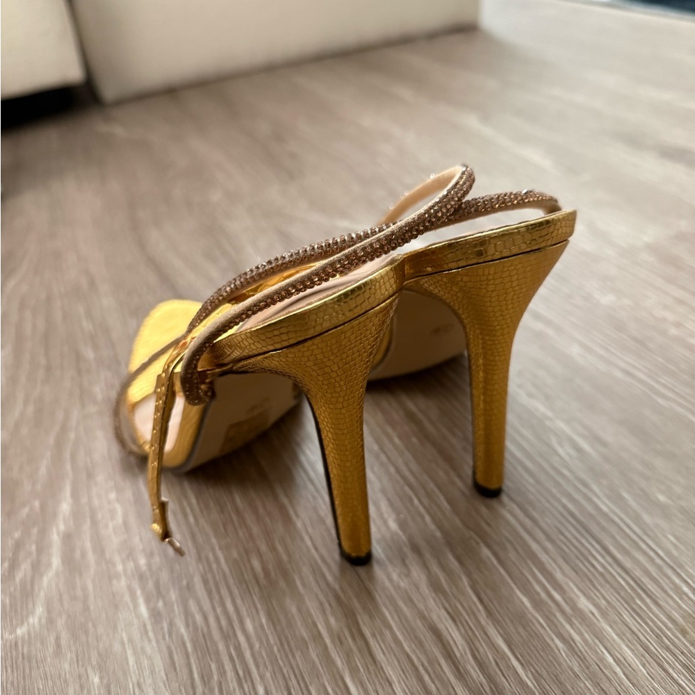 Elegant Gold Strappy Heels - Picture 4 of 7